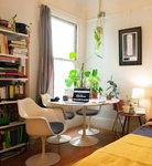 Krzesło TulAr białe/czarna poduszka